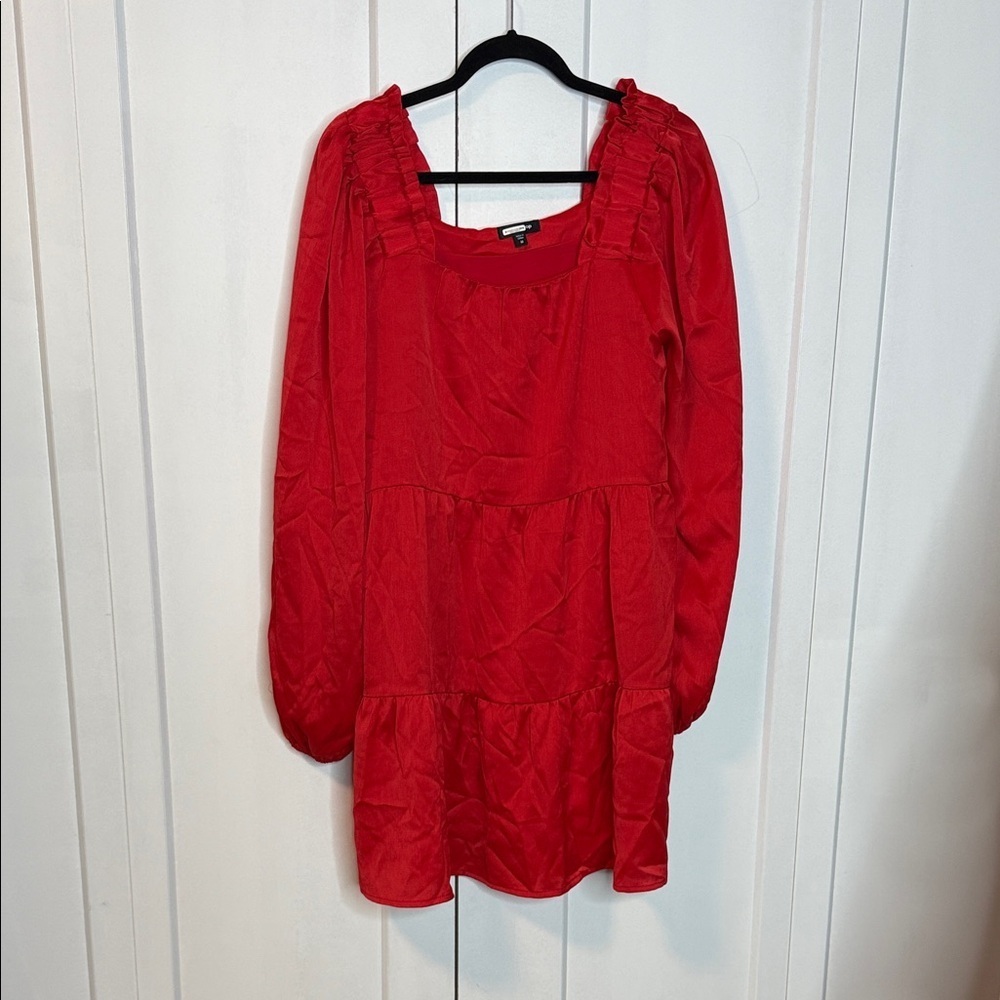 Beautiful Red billowing Long-Sleeve Mini Dress - med - slight ruffle skirt